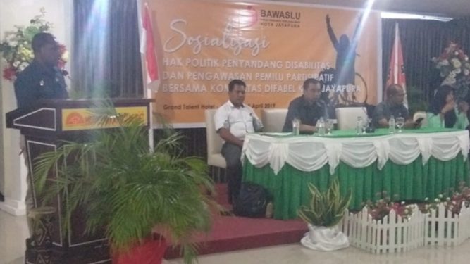 Sosialisasi hak politik disabilitas dan pengawasan pemilih parsipatif bersama komunitas difabel Kota Jayapura
