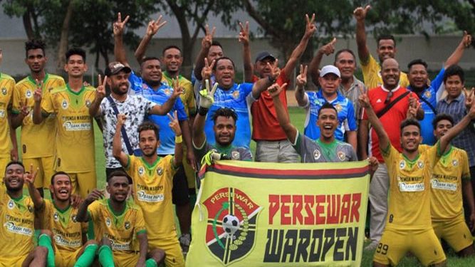anak-anak Mutiara Bakau julukan Persewar Waropen