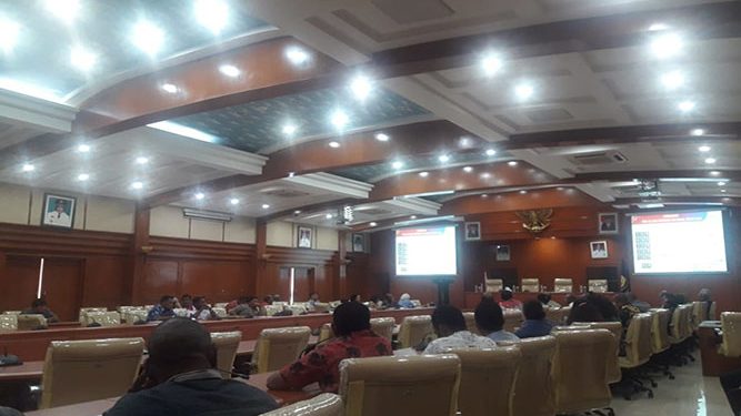 Rapat membahas persiapan tiap bidang yang terlibat dalam pelaksanaan PON di Papua.