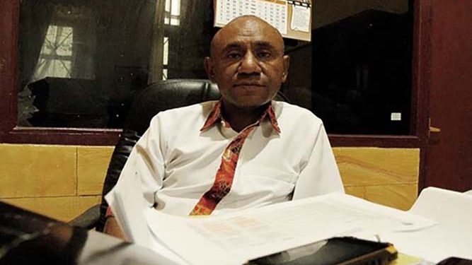 Kepala Bagian Keuangan Kabupaten Waropen Yulens Bonay