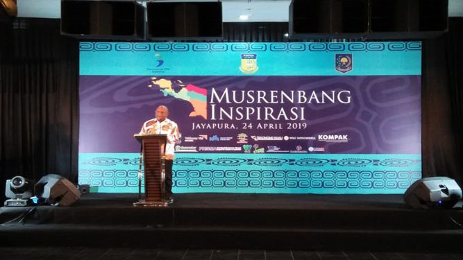 Wakil Gubernur Papua, Klemen Tinal