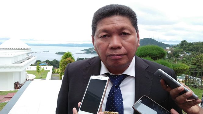 Bupati Kepulauan Yapen, Tony Tesar