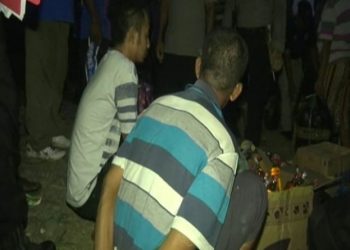 Pelaku dan barang bukti yang diamankan polisi