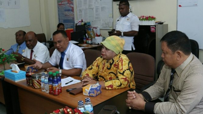 Komisi C DPRD Kota Jayapura saat jumpa pers