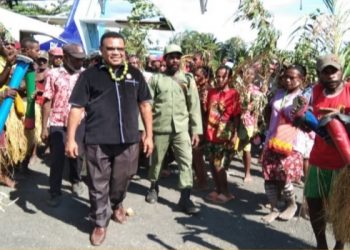 Sikapi Mogok Mengajar, Rombongan MRP Kunker ke Mambramo Raya