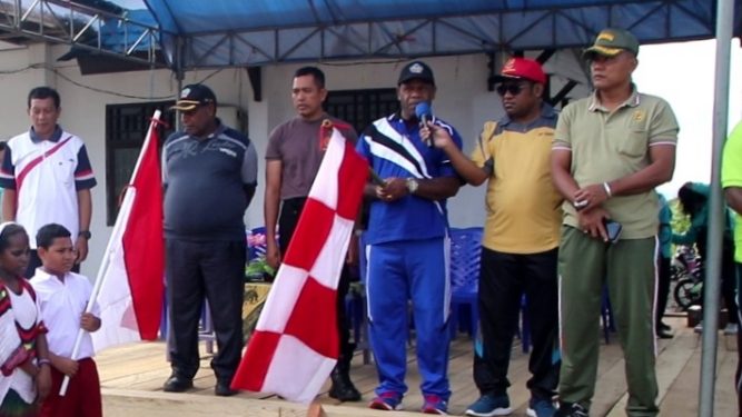 Wakil Bupati Yahukimo, Mengajak Masyarakat Mendengar Radio RBS