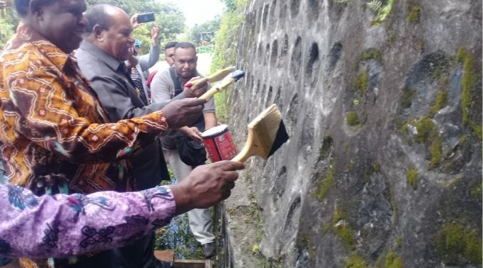 Disnaker Buka Peluang Kerja Cat Talud dan Median Jalan