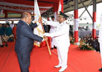 Gubernur Papua Lantik Ketua dan Pengurus KONI Mimika
