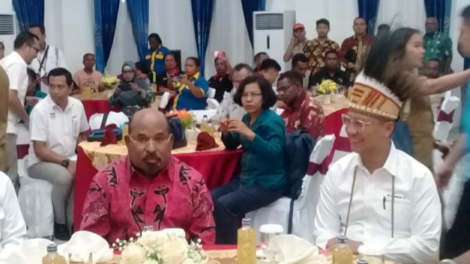 Gubernur Enembe Apresiasi Mensos Salurkan Bantuan Bagi Korban Kerusuhan di Papua