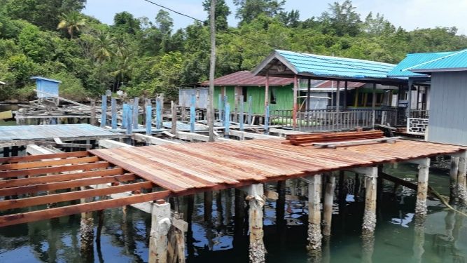 Proyek Infrastruktur Dana Desa Kampung Tobati Terbengkalai