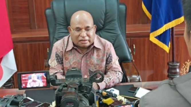 Gubernur Papua Resmi Lepas 26 Mahasiswa Papua Ke Rusia