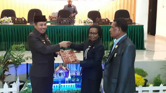 DPRD Sahkan 13 Raperda Non APBD Kota Jayapura
