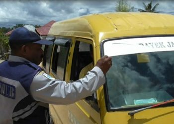 Sopir Taksi Angkutan Kota Sorong Masih Banyak yang Bandel