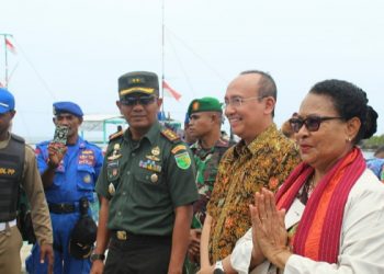 Menteri PPPA Kunjungi Waropen, dalam Rangka Penamatan Sekolah Perempuan