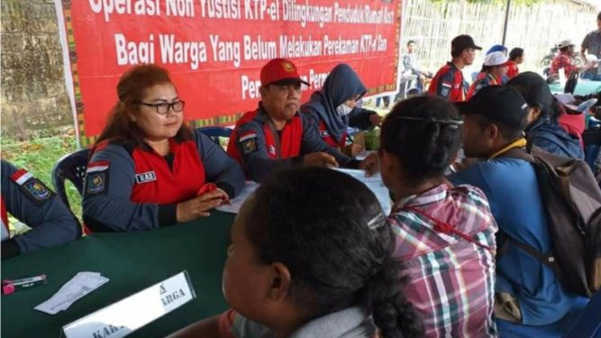 Dukcapil Kota Jayapura Gelar Operasi Non Yustisi KTP – el di Hedam