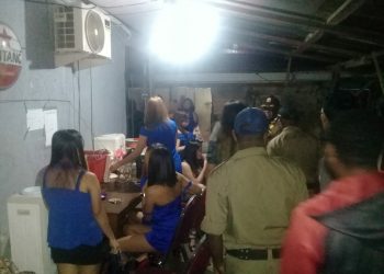 Satpol PP Kota Sorong Bersama Dinas PMPTSP Kota sorong melakukan Sidak