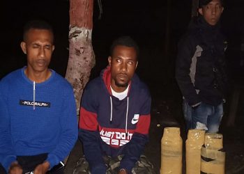 Polisi Bekuk Anggota Satpoll PP Yang Jual Miras di Mamberamo Raya
