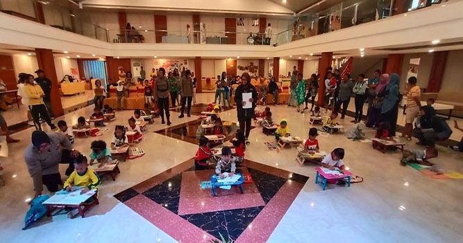 32 Anak Meriahkan Lomba Mewarnai Pesta Damai Papua