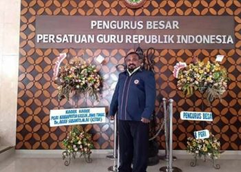Pesan Jimmy Fitowin ketua PGRI kabupaten Jayapura kepada Para Guru