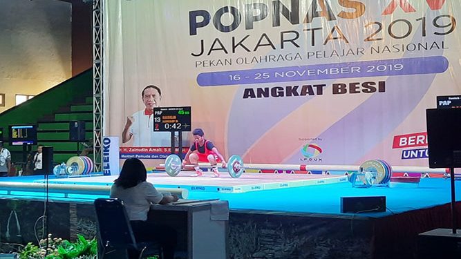 Turunkan Tiga Atlet, Angkat Besi Belum Raih Medali