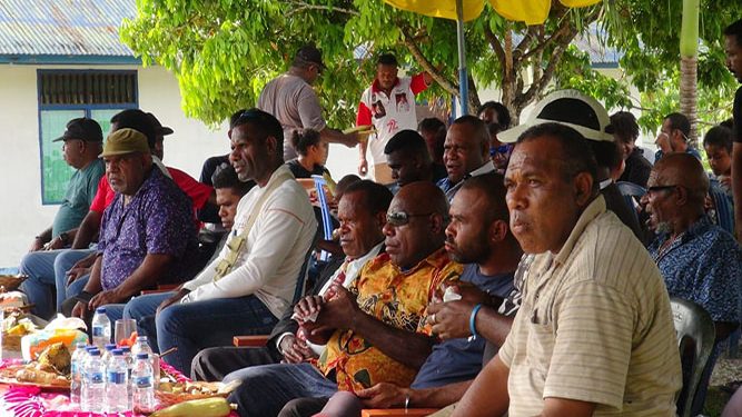 Manajemen Persipura Putri Bersama Warga Biak Gelar Ibadah Syukur