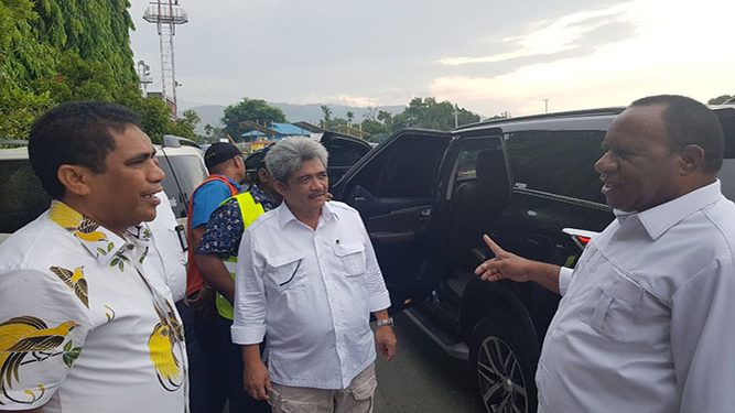 Wamen PUPR JWW Minta Warga Sentani Bersabar