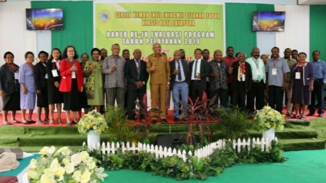 Walikota Jayapura Minta Sinode KINGMI Terus Mendukung Program Kebersihan