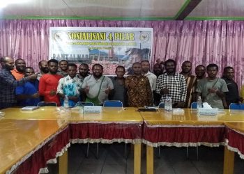Senator Muda Ottopianus P. Tebai Sosialisasikan 4 Pilar di Kabupaten Nabire
