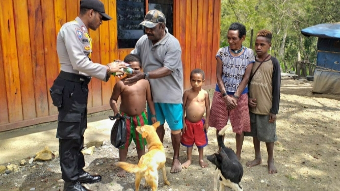 Binmas Noken Polres Lani Jaya Sosialisasi Cegah Covid-19