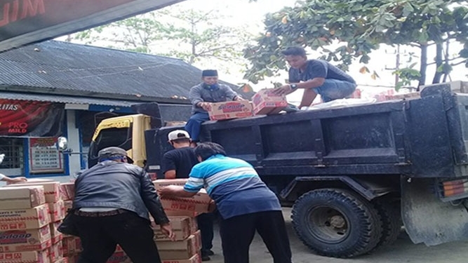 Pemangkas Rambut dan Salon Terima Bantuan