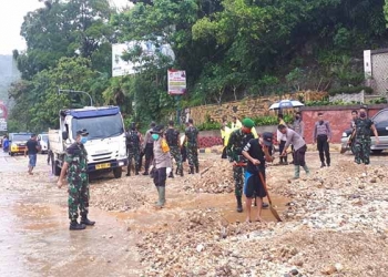Kawasan Lampu Merah Dok II Kebanjiran
