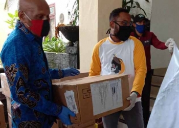 Pemkot Jayapura Terima APD Dari PMI