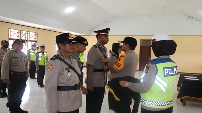 Kompol Marta Tolau Jabat Wakapolres Keerom