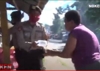 500 Nasi Bungkus Di Bagikan Polda Papua Bantu Masyarakat Saat Pembatasan Social