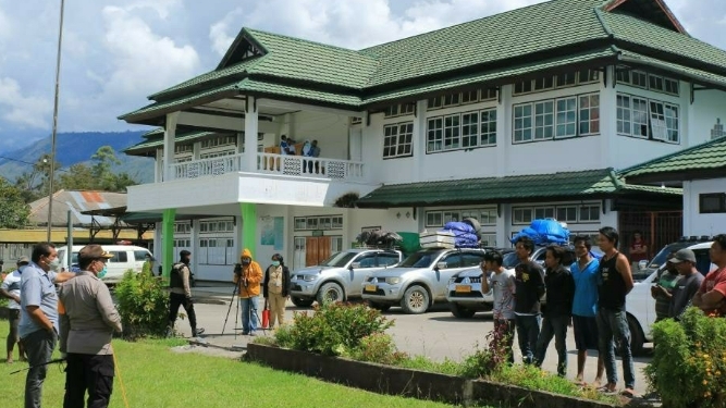 Bawa Barang dari Jayapura, 16 Orang di Karantinakan