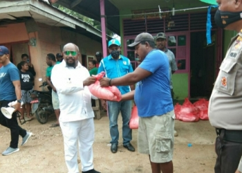 Pemda Merauke Bagi 3.500 Paket Sembako