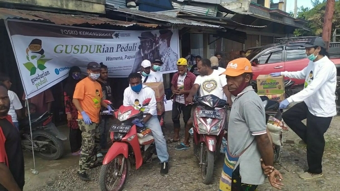 Gusdurian Hadir di Jayawijaya Berbagi Sembako Pada Warga
