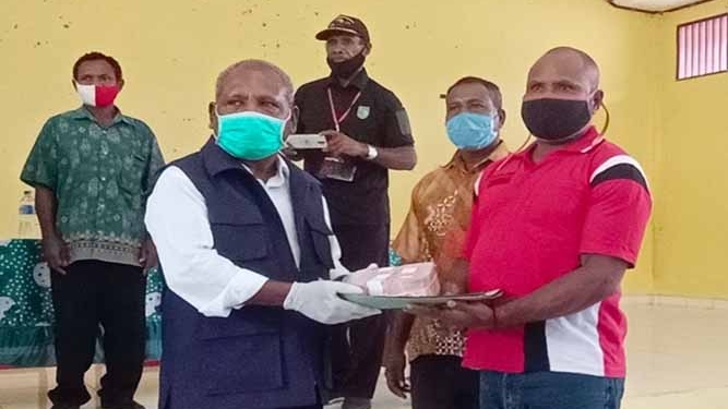 Tiga Distrik di Tanah Merah Terima  Sembako dan ADK