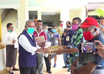 Warga Kehiran dan Toware Korban Pertikaian Terima Bantuan Pemda Jayapura