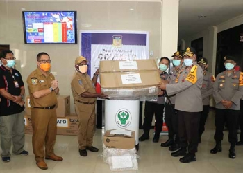 RS Bayangkara Terima Bantuan Alkes Covid-19 Dari Pemprov