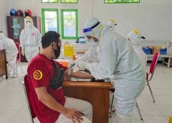 100 Warga Biak Ikut Test Repid di Puskesmas Biak Kota