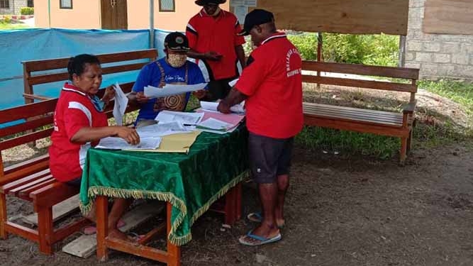 Pemkab Jayapura Verifikash Data Penerima BLT