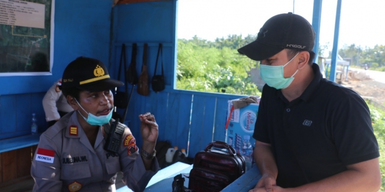 Kapolsek Muara Tami Pantau Pemberlakukan Jam Aktivitas Masyarakat