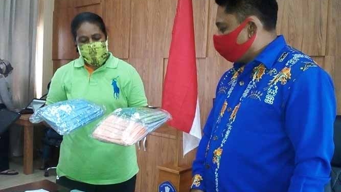 Dinas Pendidikan Papua Dapat Bantuan 300 Masker