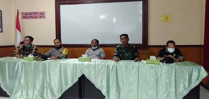 Menuju penerapan New Normal Forkompimda Yapen Coffee Morning dengan Wartawan