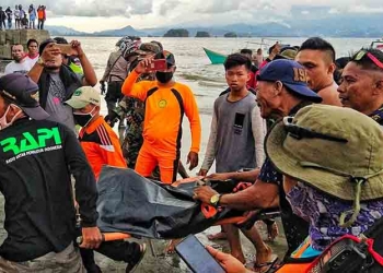 Terseret Ombak Pantai Holtekam, Seorang Bocah Meninggal
