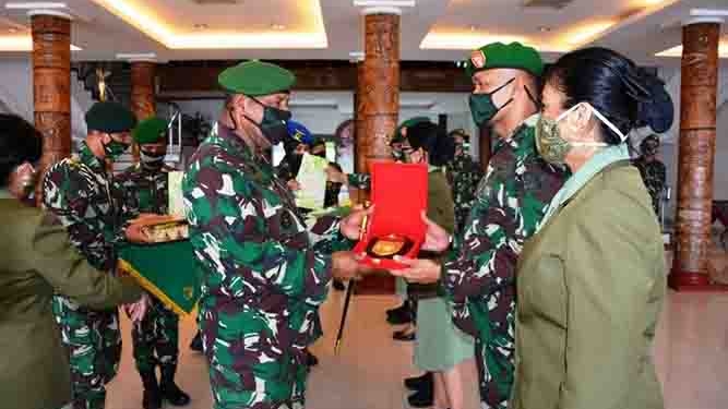 Pangdam XVII Cenderawasih Gelar Sertijab Enam Pejabat TNI AD