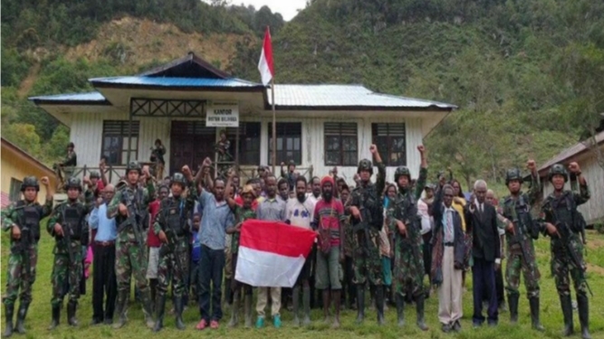 Anggota KKSB Puron Wenda Menyerahkan Diri