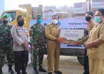 WVI Wamena Salurkan Bantuan APD Kepada Pemkab Jayawijaya