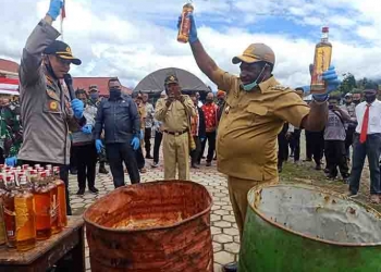 Kembali Polres Pegubin Musnahkan Miras Ilegal